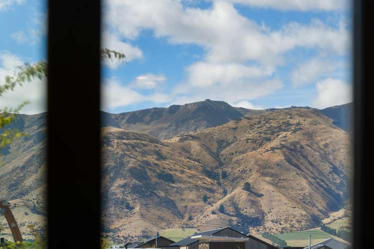 181 Burdon Loop Lake Hawea_22