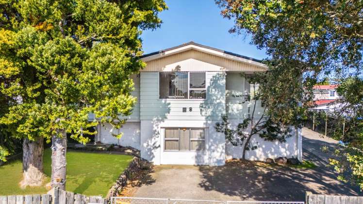 38 Burbank Avenue_0
