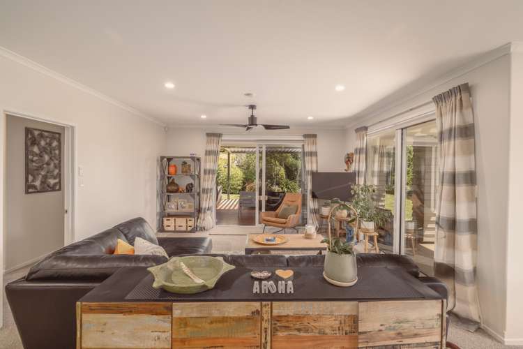 22 Chartwell Street Burwood_3