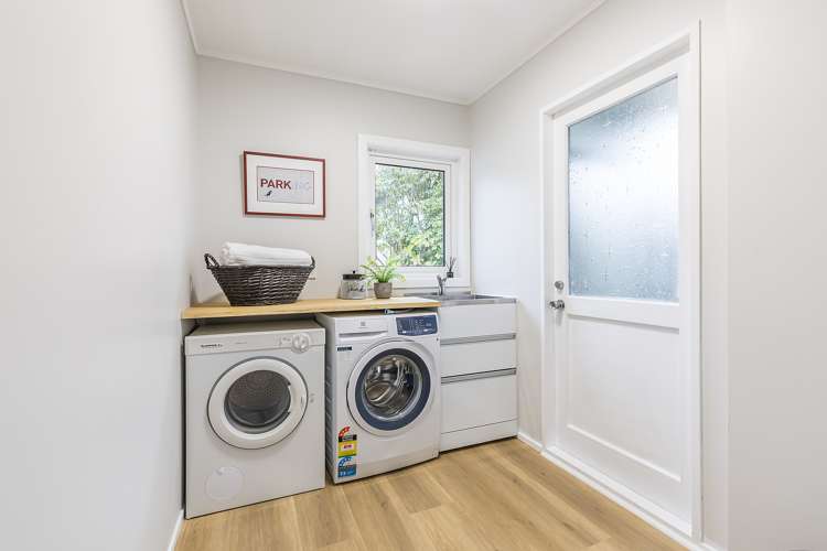 17 John Witton Drive Crofton Downs_17