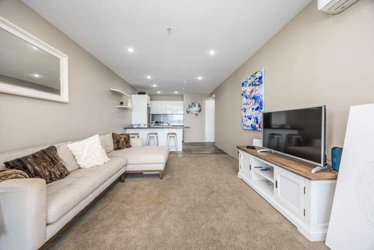 710/18 Beach Road Auckland Central_3