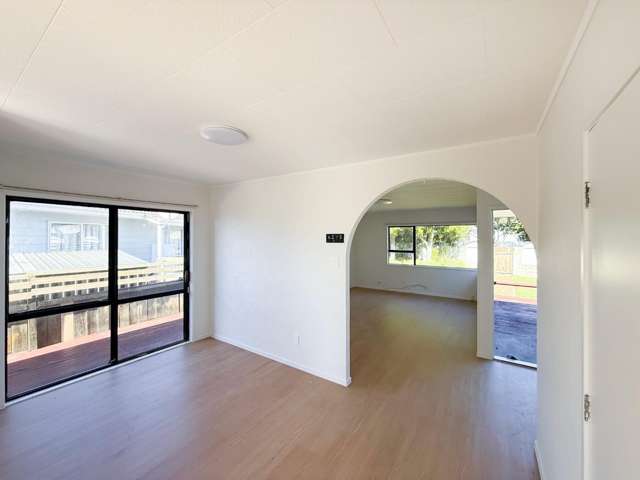 21 Silverstone Place 11401_3
