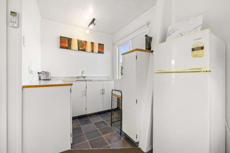 3 Violet Street Raglan_17