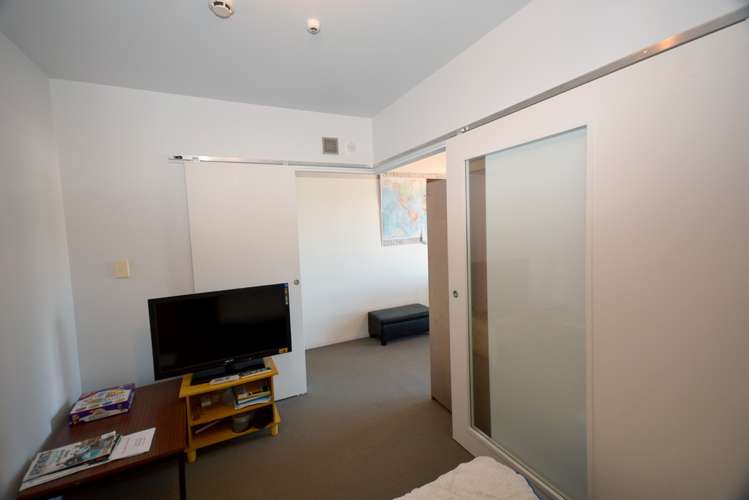 204/10 Flower Street Eden Terrace_8