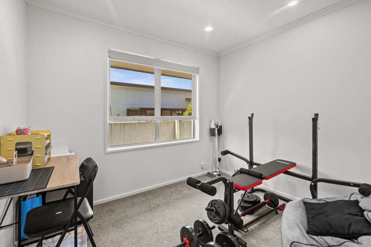 8 Woodham Drive Allenton_13