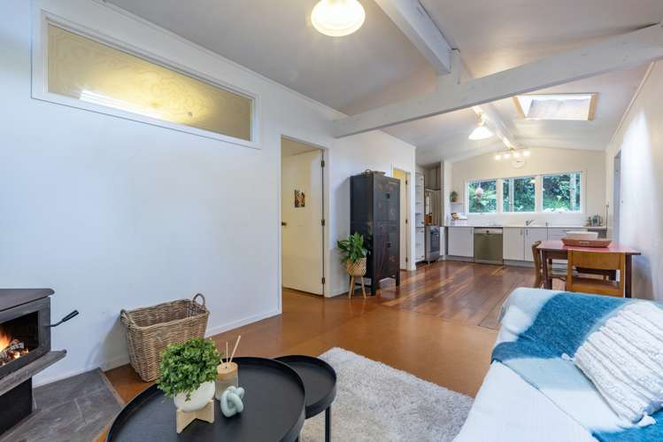 122 Garden Road Piha_7