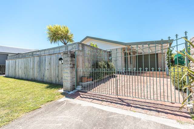 1 Hutchison Crescent Durie Hill_1