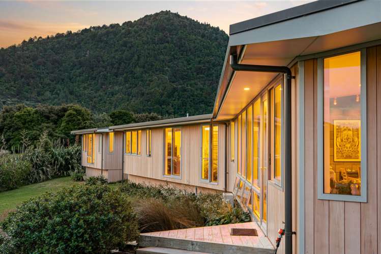 38 Upland Road Huia_7