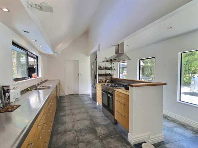 1946 Arnold Valley Road Moana_4