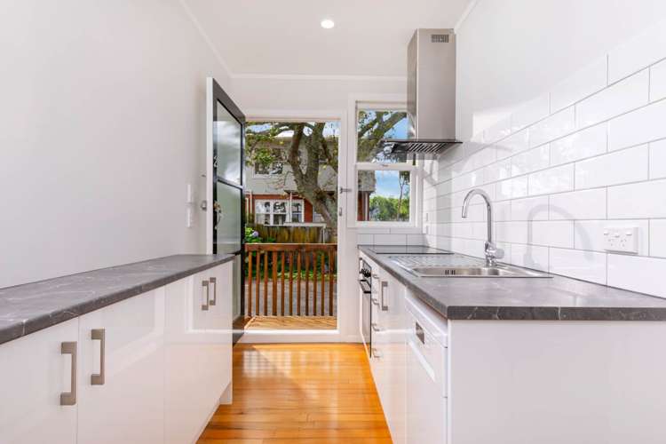 2/4 Sydney Street Hauraki_5