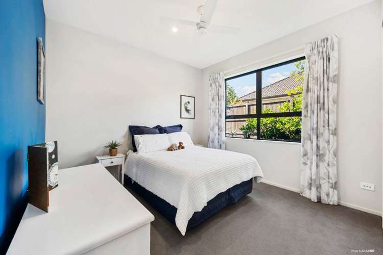 10 Lydiard Place Beachlands_11