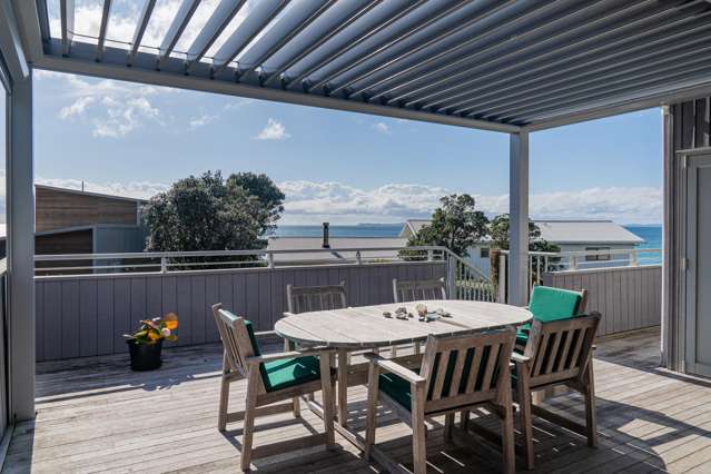 Sea Views & Space for the Whole Family