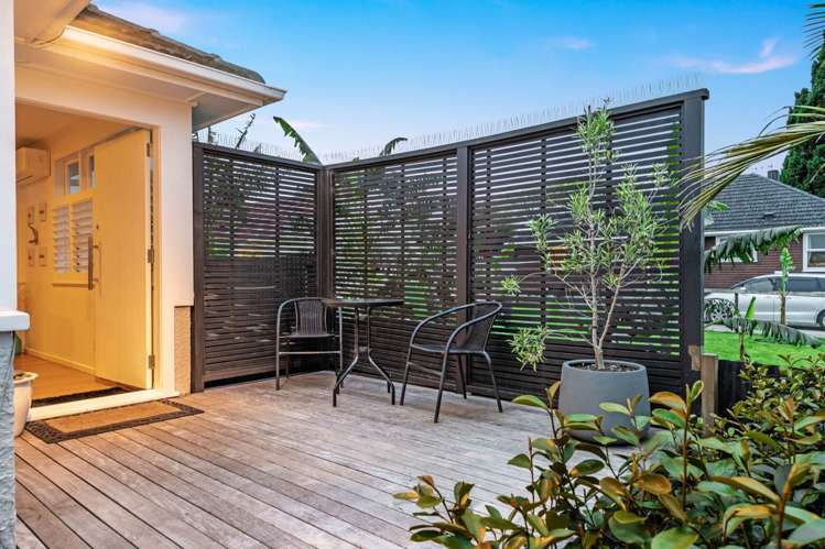 197 Riverside Avenue Pt England_19