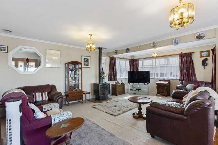 17 Tui Vale Road Cockle Bay_13