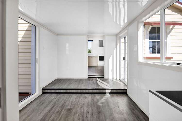 39 Auroa Road Otakeho_12