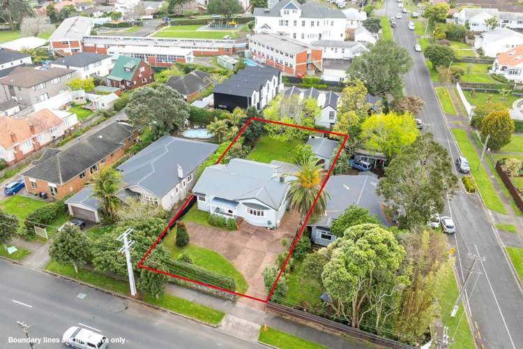 18 Richardson Road Mt Albert_13