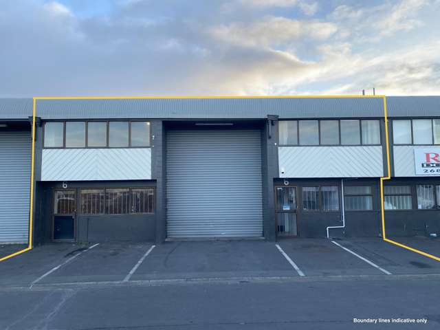 215SQM High Stud Warehouse For Lease