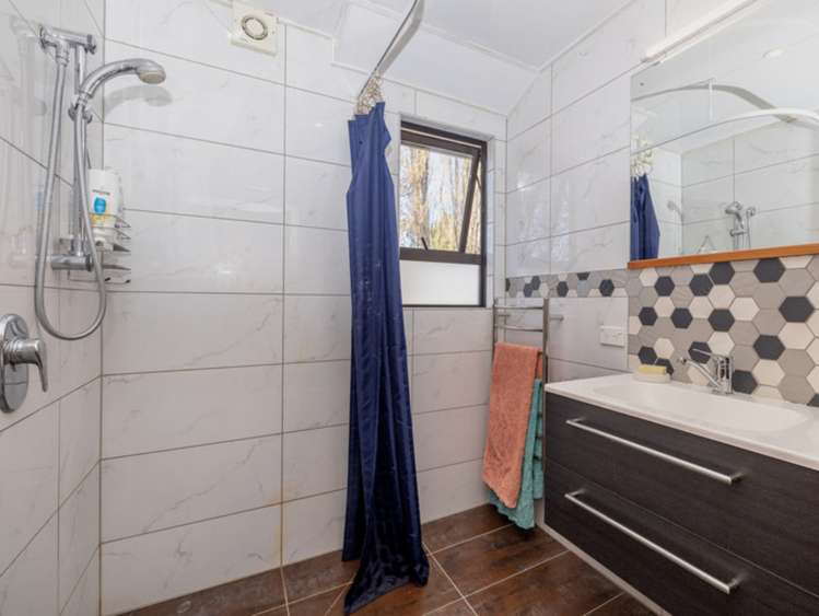 19 Monteith Road Albert Town_11