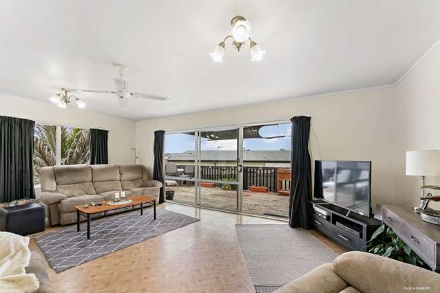 32 Sunningdale Street Wattle Downs_1