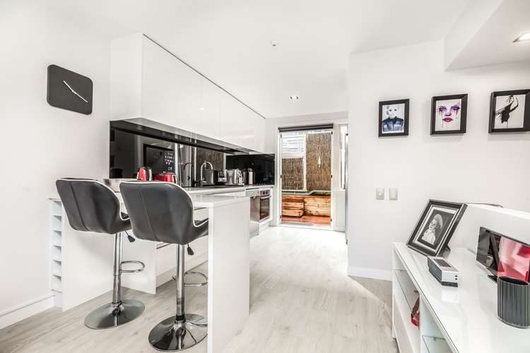 13/27 Birdwood Crescent Parnell_6