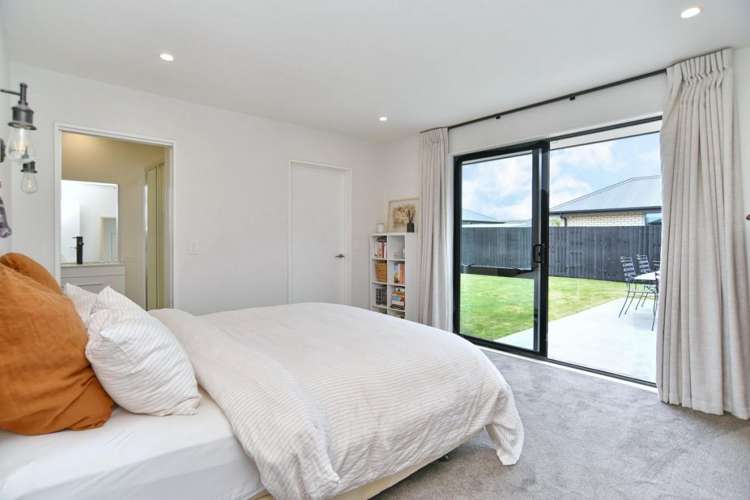 8 Fearne Drive Woodend_12