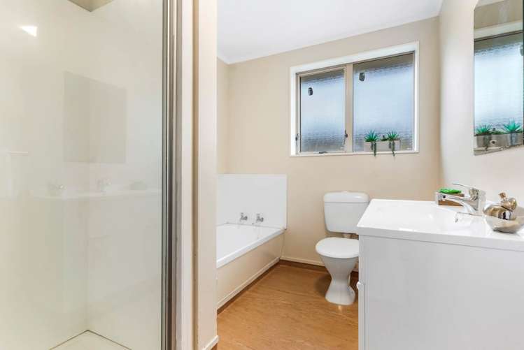 56 Glenveagh Park Drive Manurewa_9