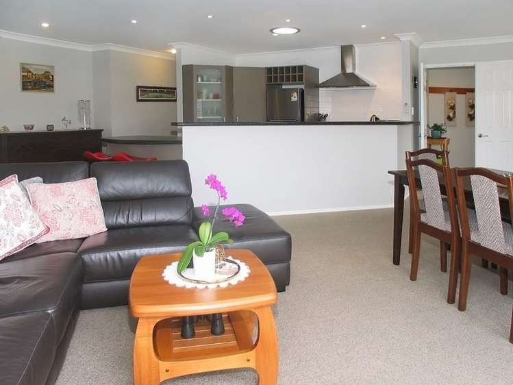 111 Te Puia Drive Aotea_12