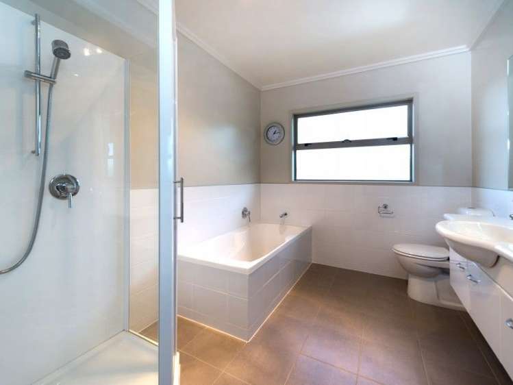 2 Linden Place Westbrook_16