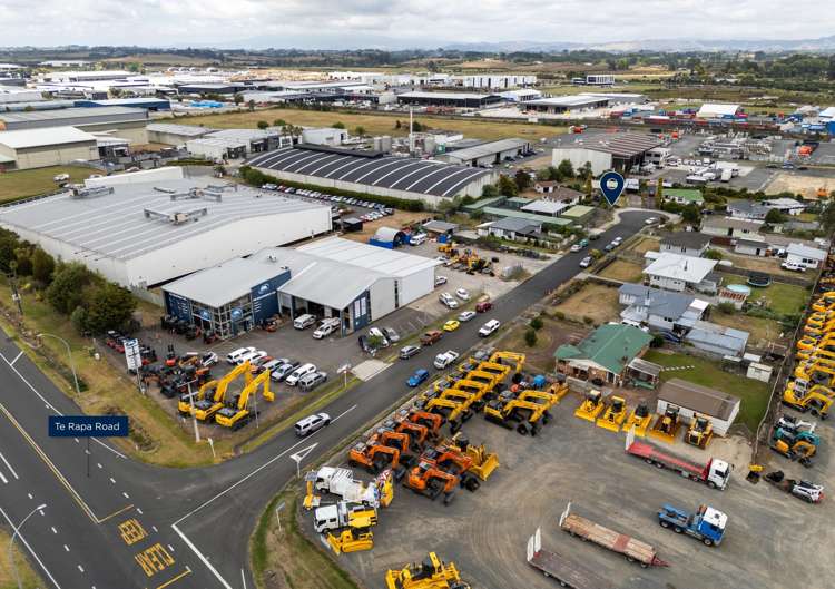 7/11 and 13 Ann Michele Street Te Rapa_11