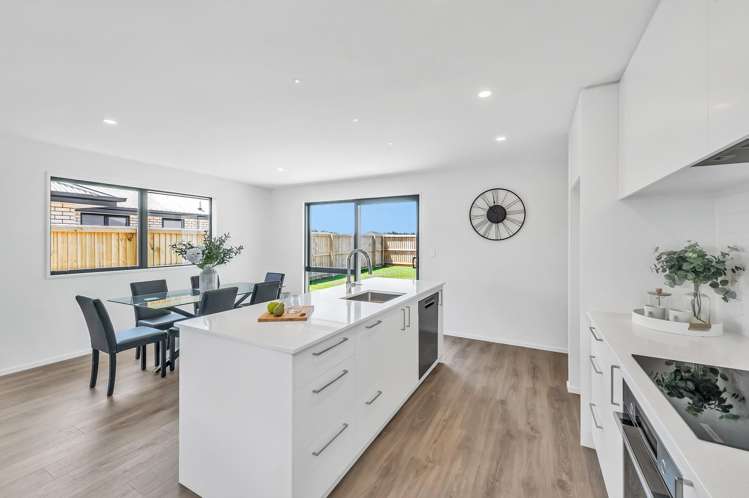 146 Ed Hillary Drive_4