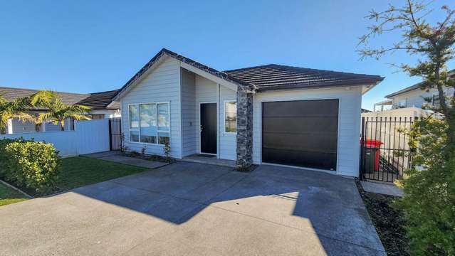Your Modern Milldale Dream Home Awaits