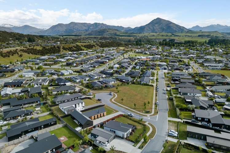 3 Pepperwood Green_0