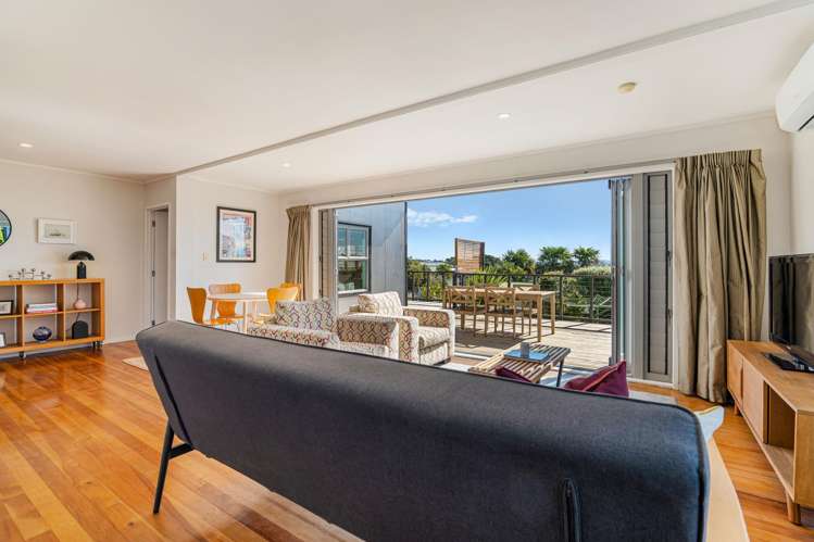 93 Wade River Road Stanmore Bay_10