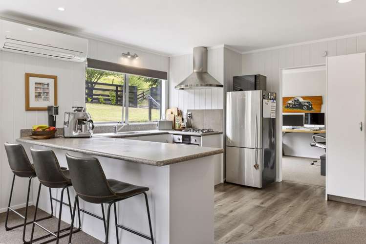 434 Whangamata Road Kinloch_17