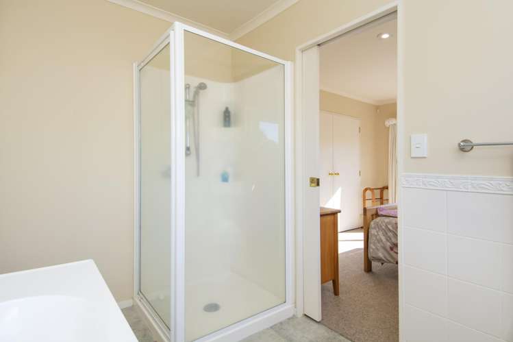 1 Peregrine Place Welcome Bay_12