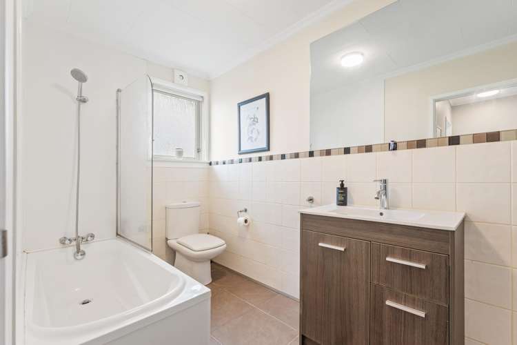 19 Rishworth Avenue Stanmore Bay_14