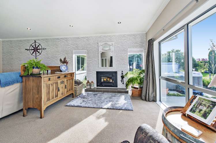 74 Stott Drive Darfield_14