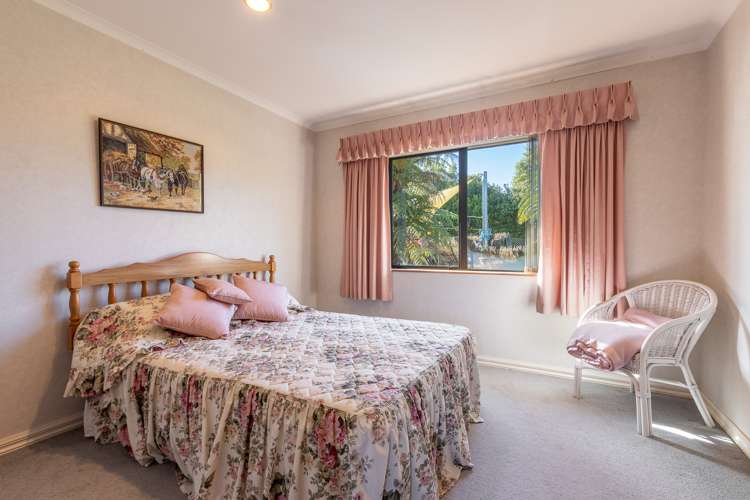 1 Curnow Place Leamington_14