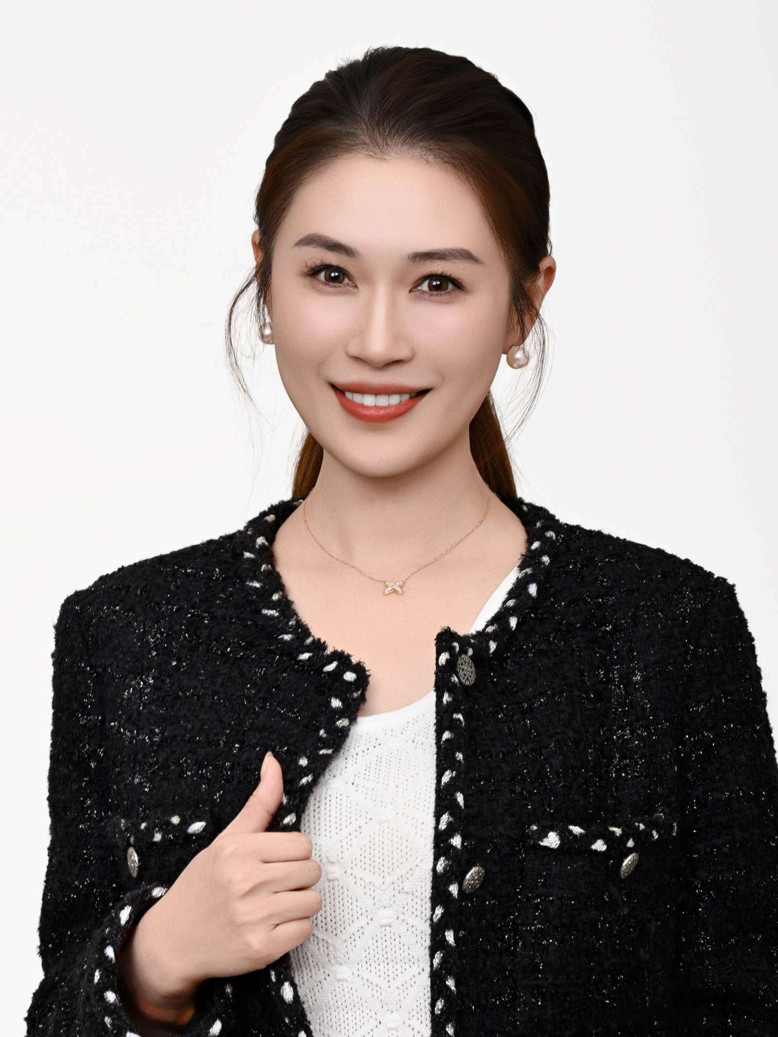 Selina Zheng