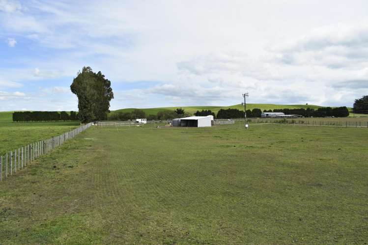 19 Black Road Ashley Clinton_9