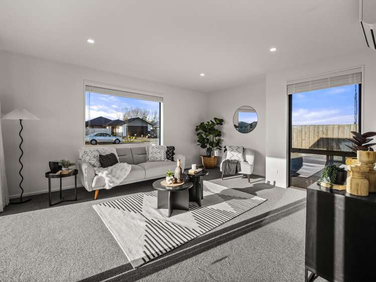 2 Orwell Way Elgin_9