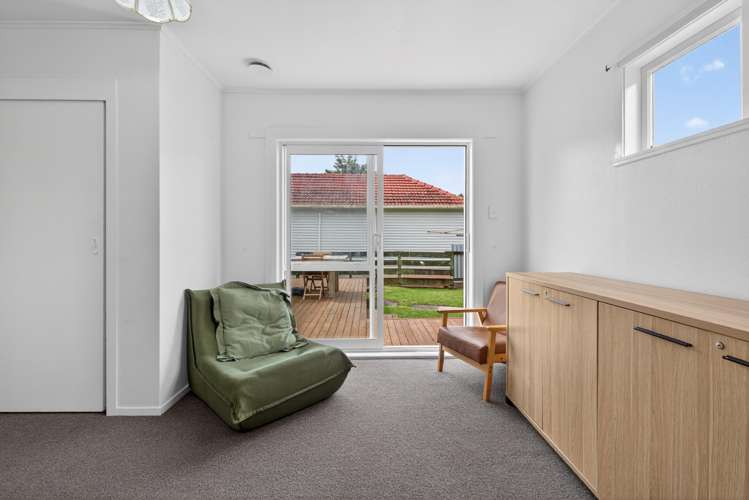 49 Dover Road Wainuiomata_10