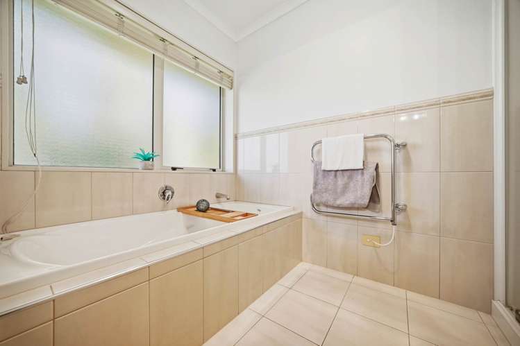 248 Paremoremo Road Lucas Heights_13