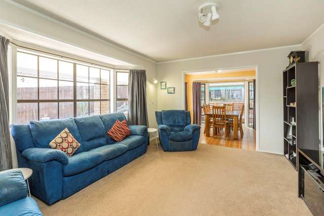 143 Chivalry Road Glenfield_1