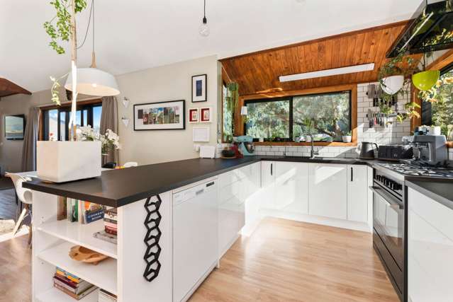 11b Mackinnon Terrace Fernhill/Sunshine Bay_2