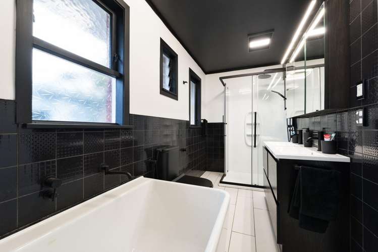 16 Thornlow Street Glendene_8