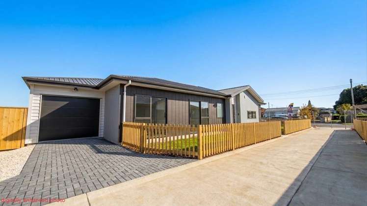 A, B, D, E/107 Fitzroy Street_1