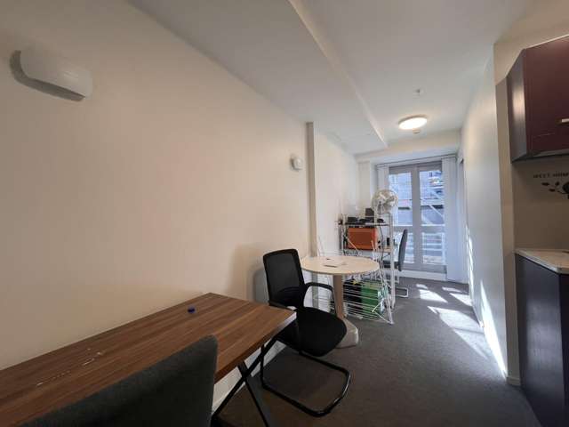 2-Bed - 2M/135 Victoria Street