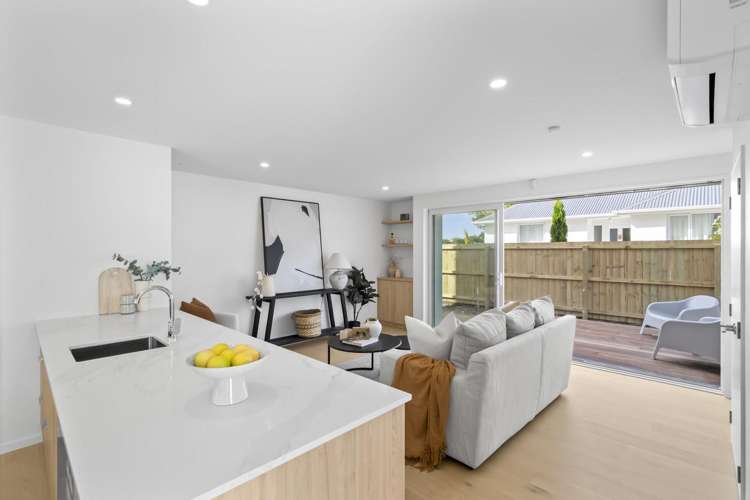 2-3/36 Evesham Crescent Spreydon_1