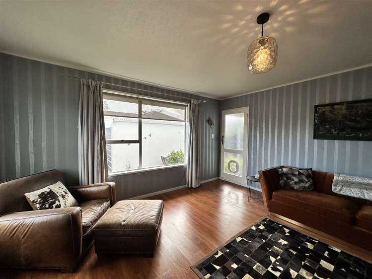 1/345 Burnett Street Ashburton_2